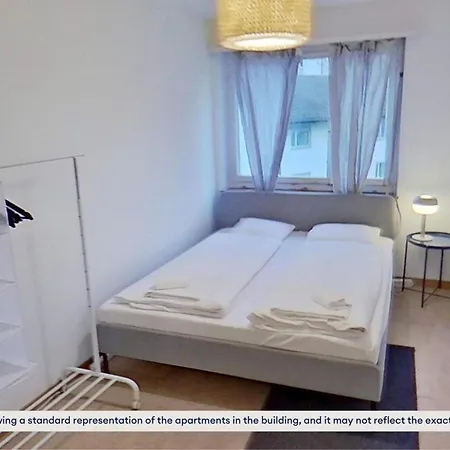 Convenient 3br With Easy Transport Apartment *